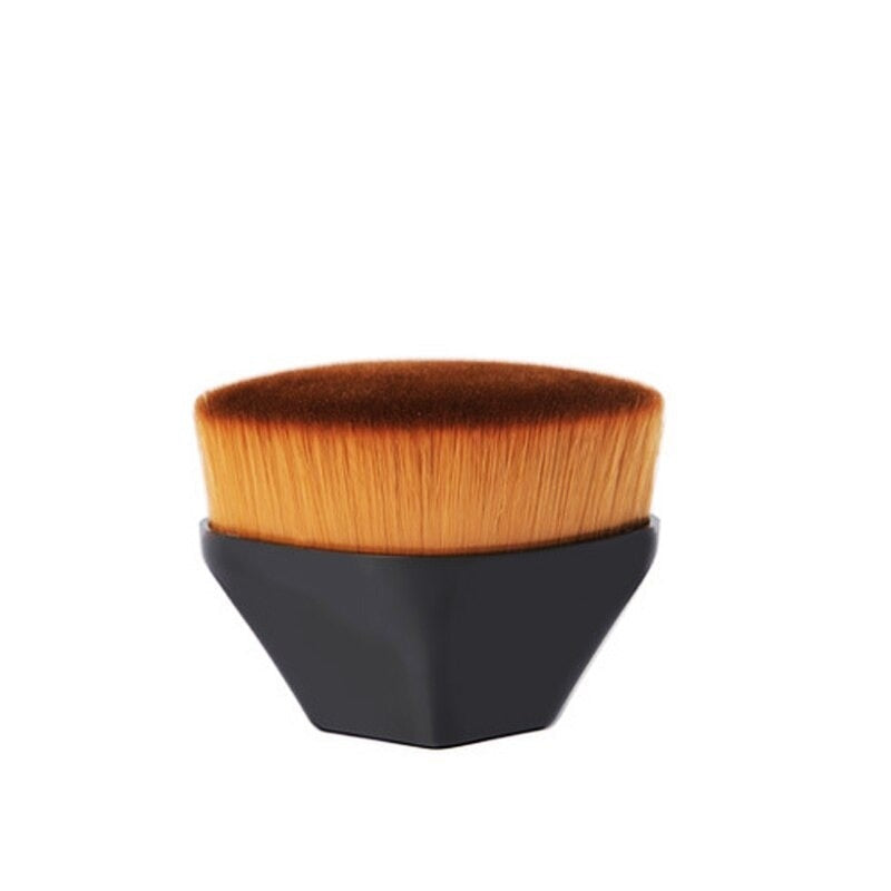 High-Density Petal-Shaped Seamless Foundation Brush