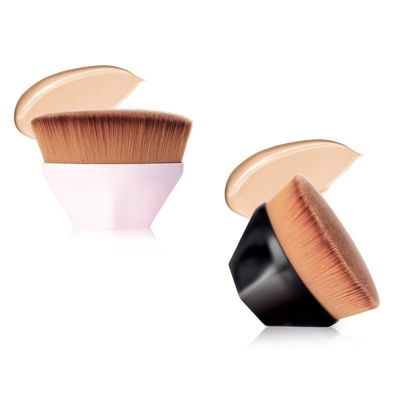 High-Density Petal-Shaped Seamless Foundation Brush